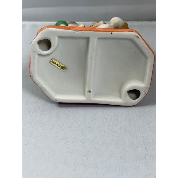 Vintage Norman Rockwell Wrapping Christmas Presents Sculpture Figurine - Picture 5 of 9